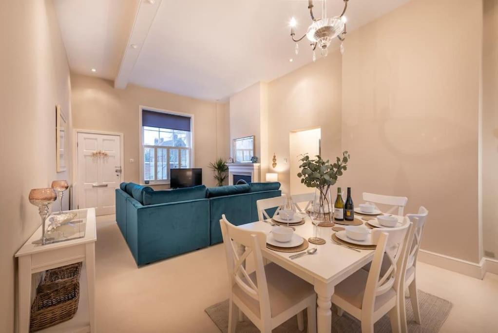Choristers Mews: Luxury Cottage A Stones Throw From The Cathedral! Линкольн Экстерьер фото